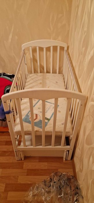 Детская кроватка