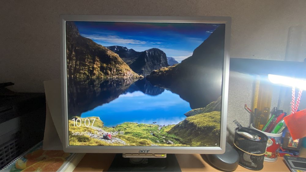 TFT LCD Монитор ACER AL1716s. Като нов.