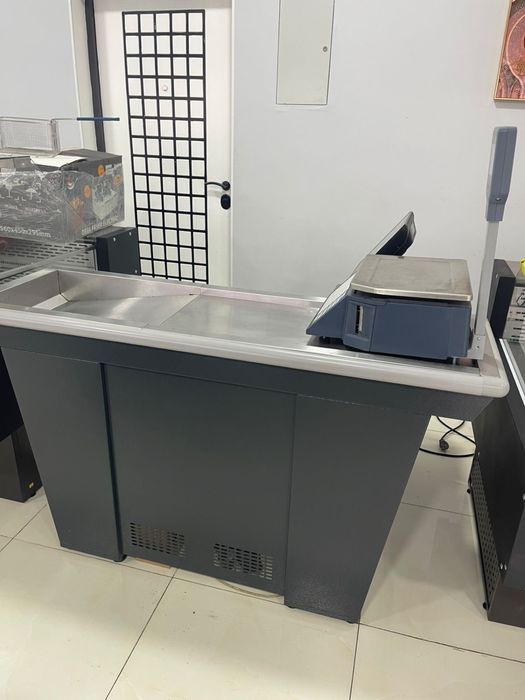 Кассовый бокс серый 1,5м, почти новый, 150000тг срочно!!!