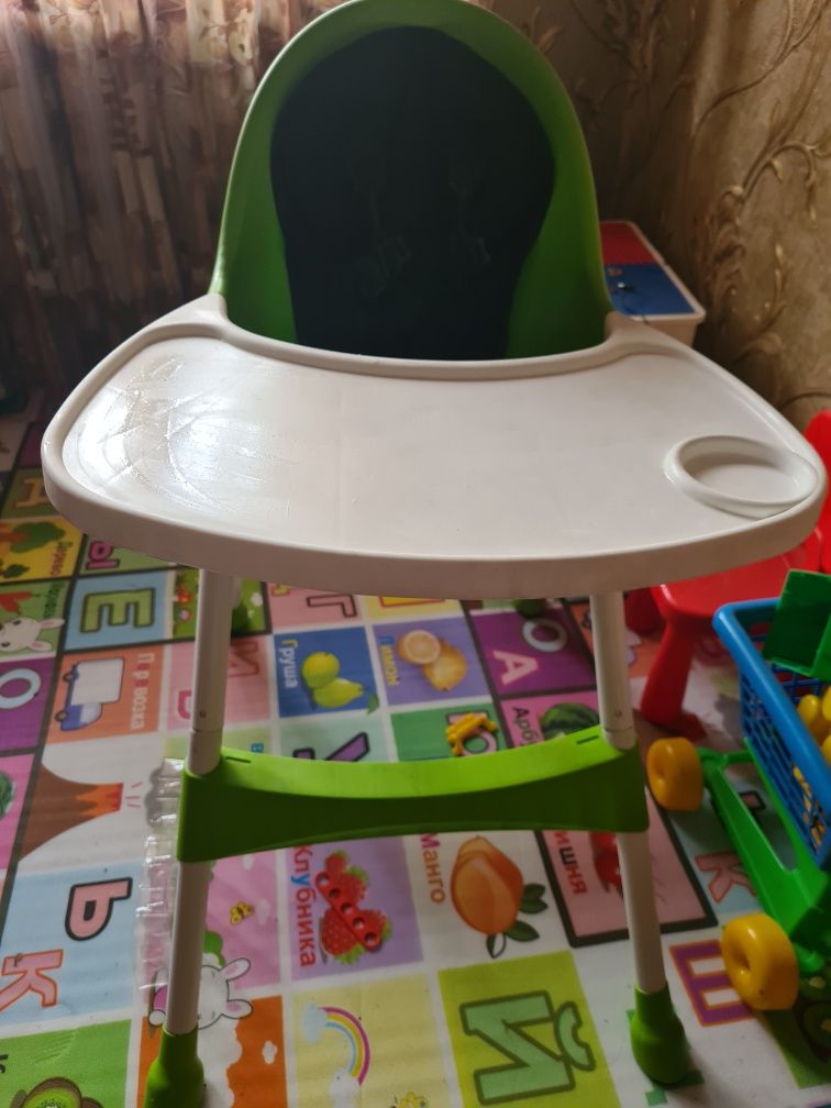 Столик для малыша