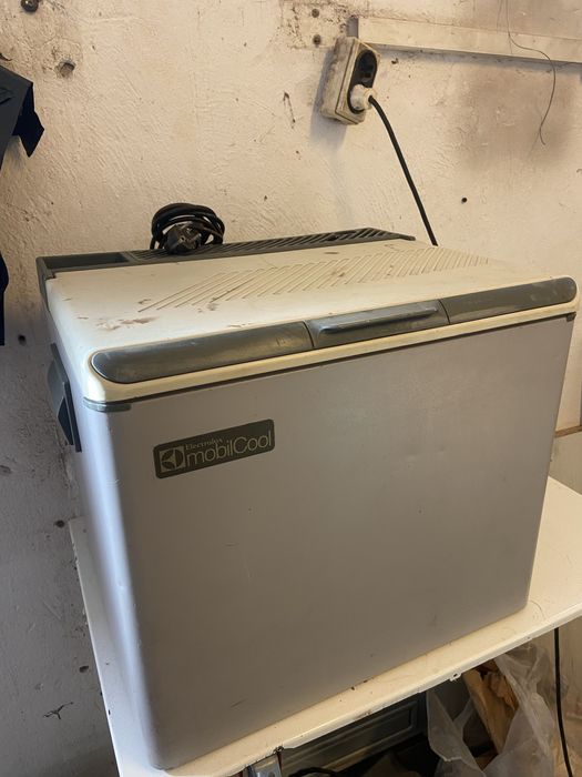 Хладилници на газ  и ток и фризери на 220 волта