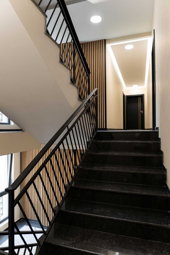 Продава се Четиристаен апартамент в Карлово - 119 кв.м за 1503 €/кв.м - Снимка #7