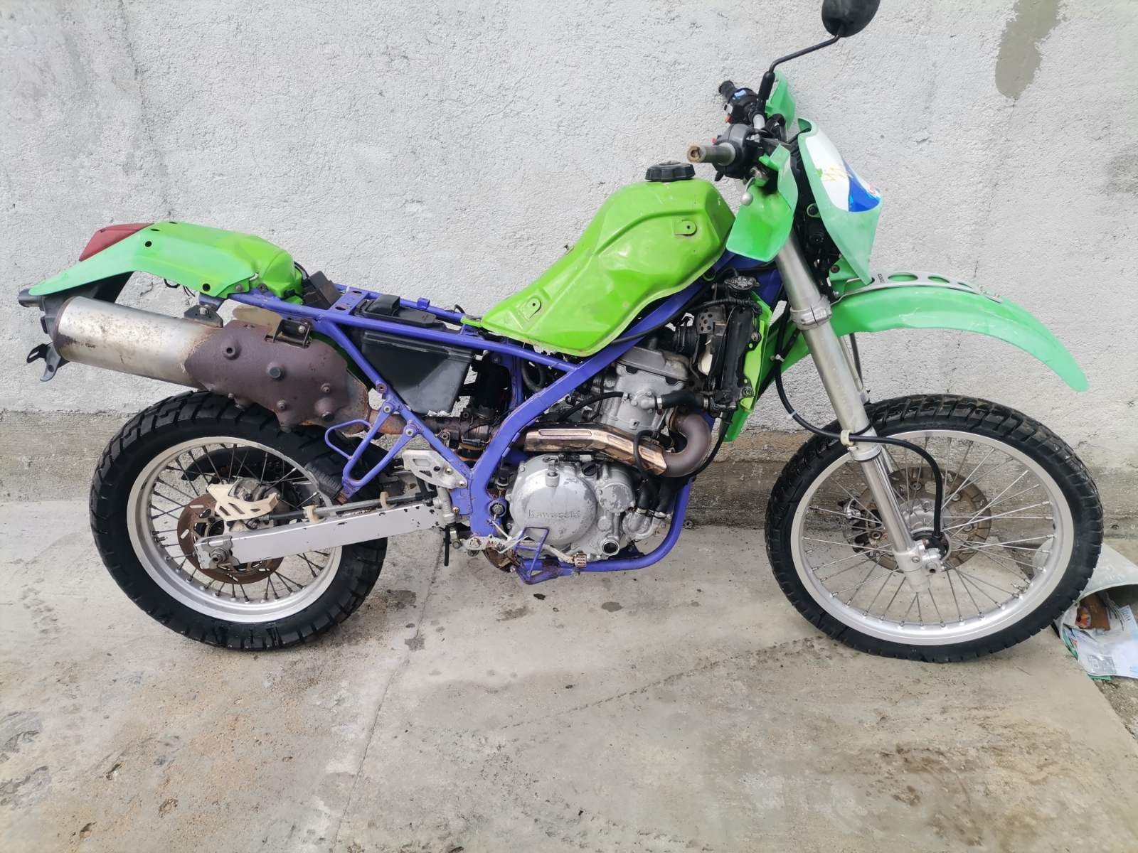 Само на части Kawasaki klx 650