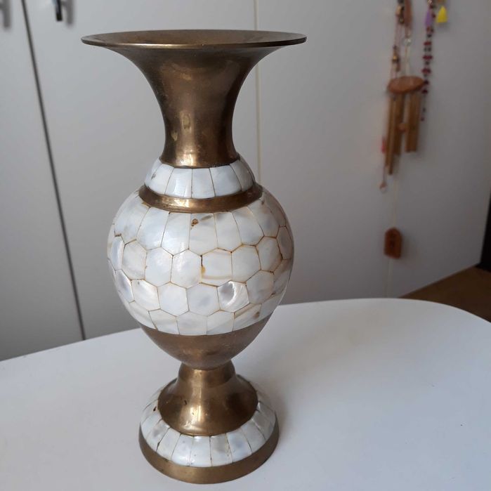 vaza din alama si sidef