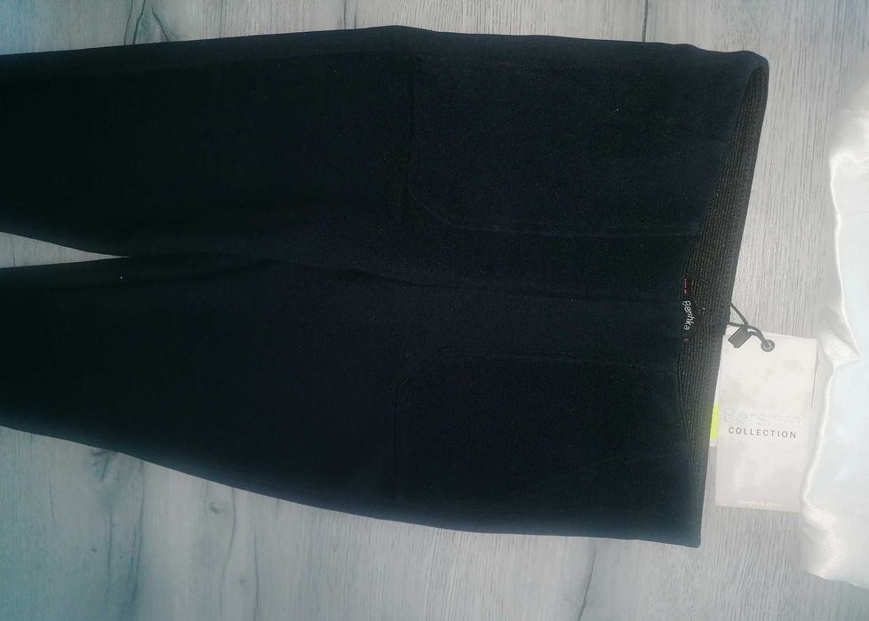 Pantaloni tip colant eleganti dama xs Bershka