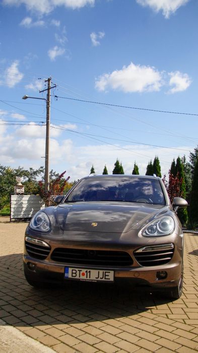 Porsche cayenne 2011