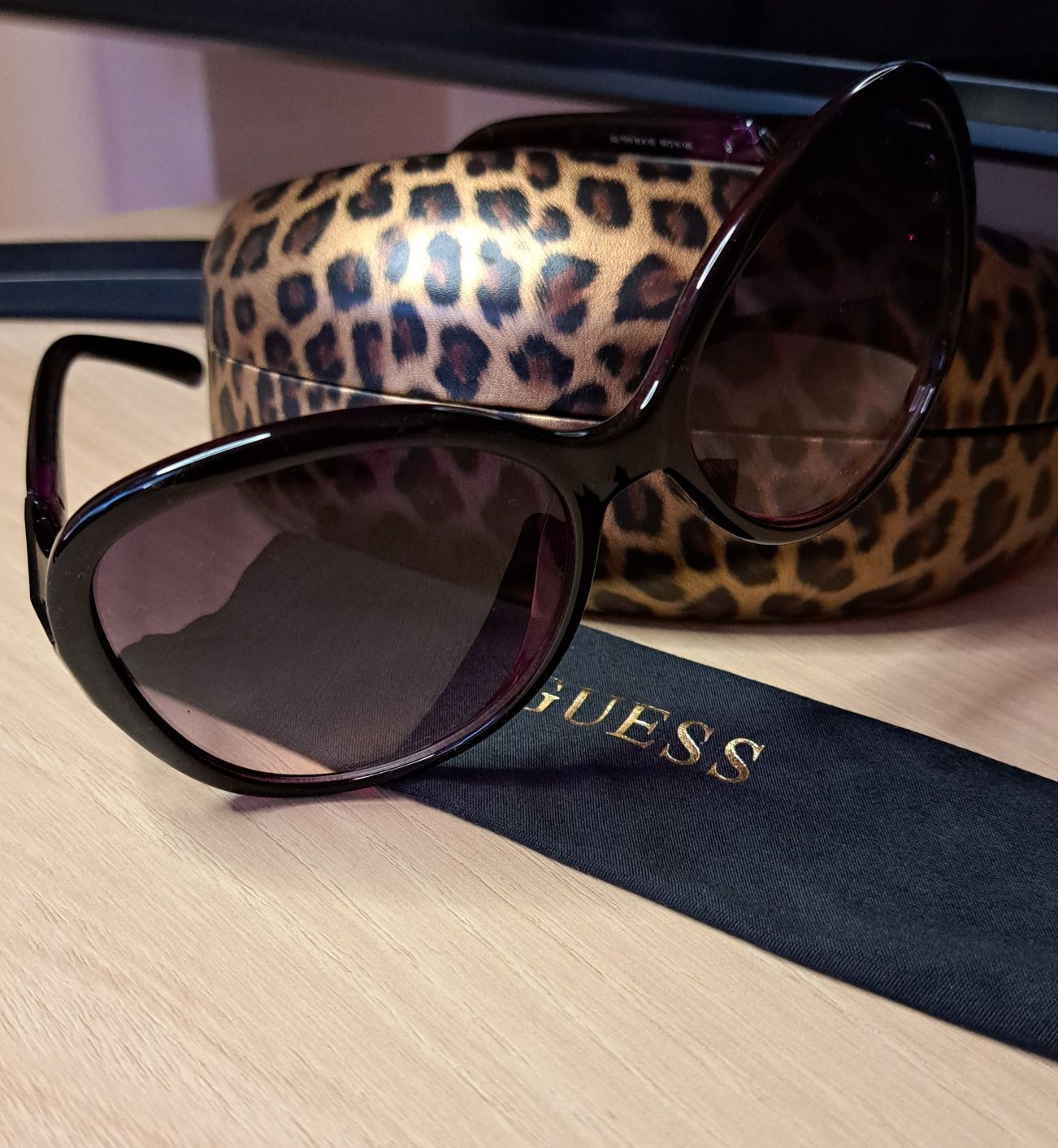 НОВИ Слънчеви Очила GUESS