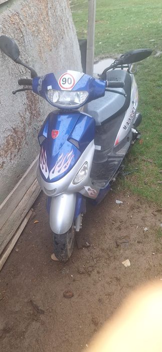 Scuter cu set de 80cc