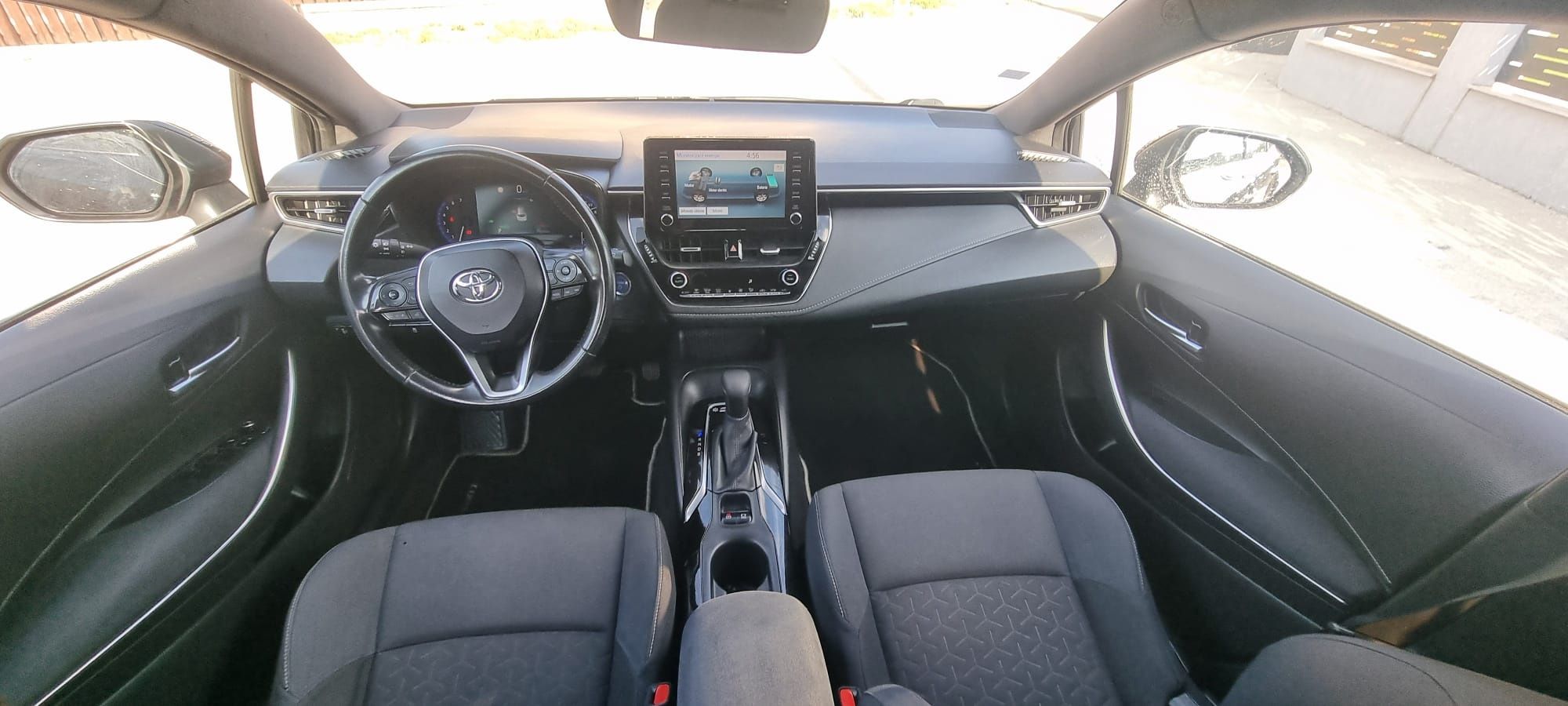 Toyota Corolla 1.8 HYBRID  An 2021 !!!
