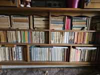 Donație cărți din desființarea unei biblioteci