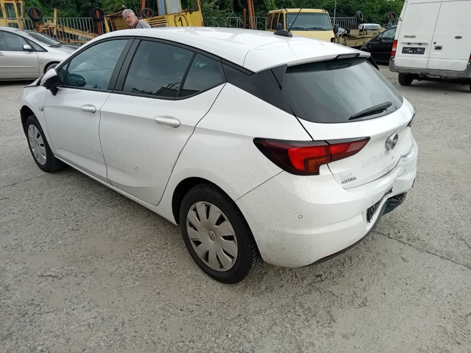 Opel astra k 2020g 1.5d 105k.s Опел астра К 20г 1.5дизел нави на части