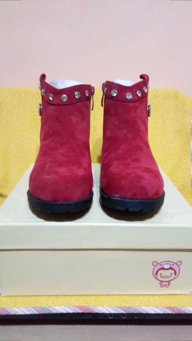 Нови боти за момиче