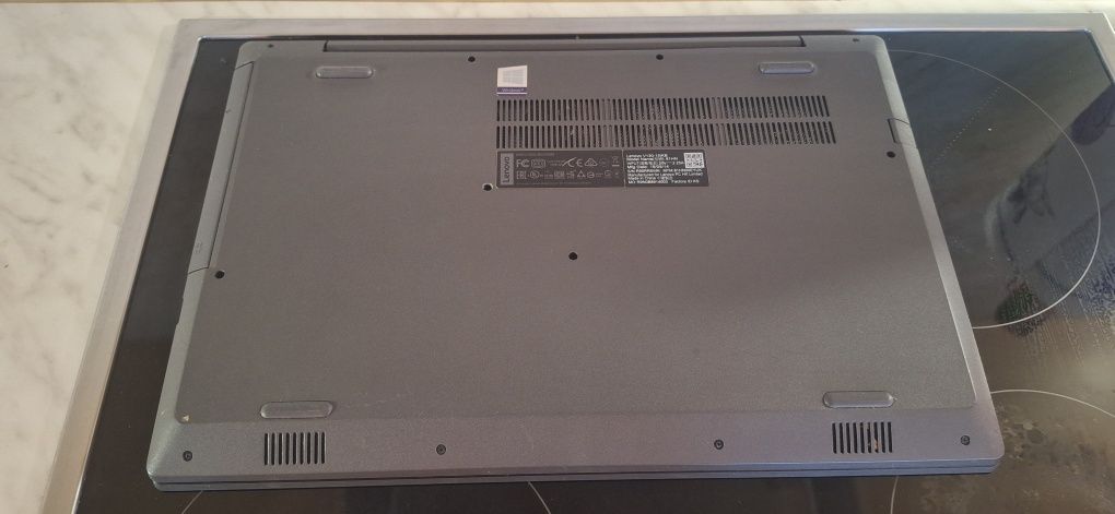Laptop Lenovo V130-15IKB