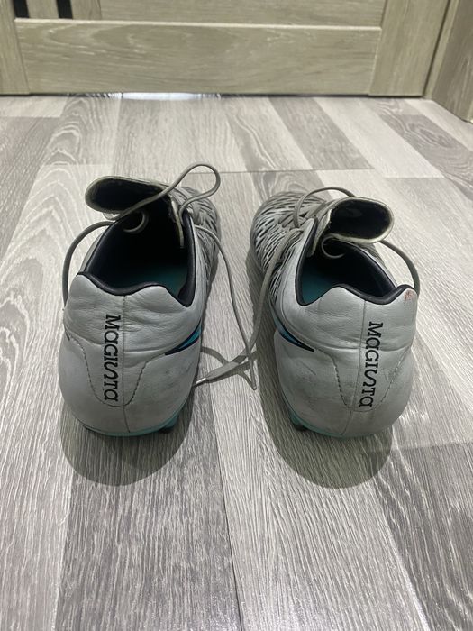 Бутсы Nike футбольные