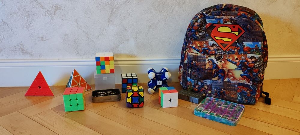 PACHET jucării - pistoale Nerf+cuburi rubice+Monopoly