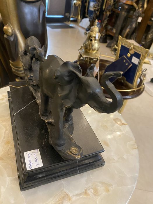 Statueta bronz masiv-