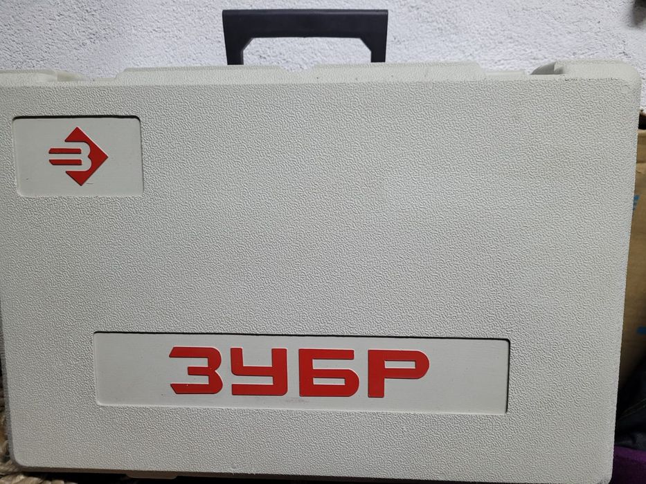 Продам Перфоратор Зубр