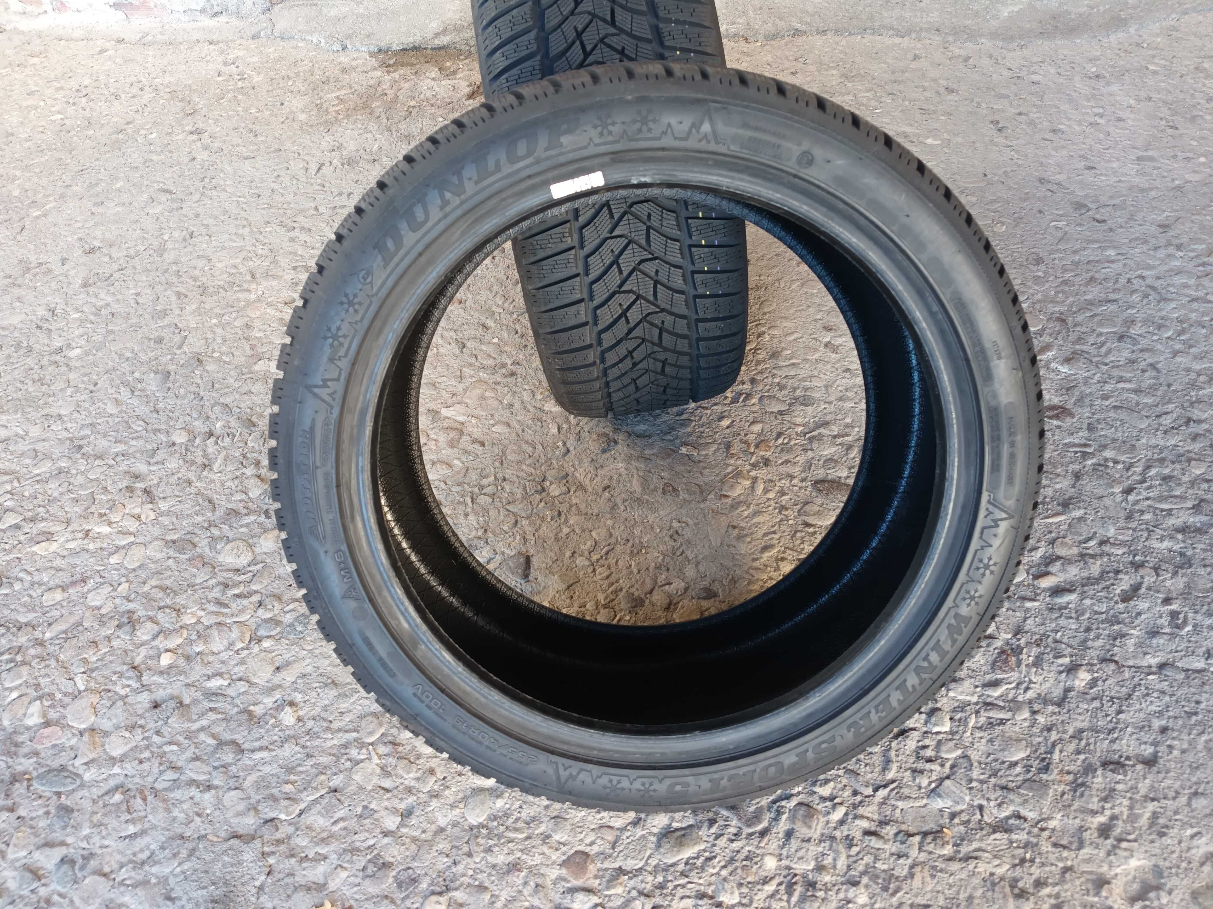 2 Нови зимни гуми 255/40 R19 Dunlop WInter Sport 5 100V M+S XL Germany