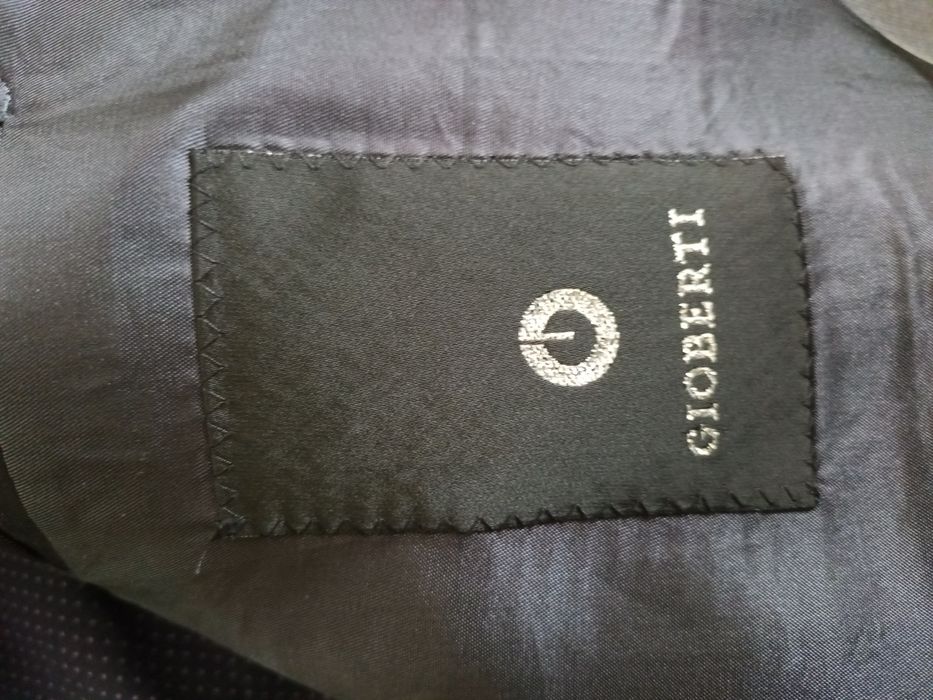 Елегантен мъжки костюм