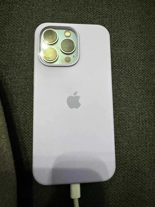 Iphne 13 Sierra Blue неразличим от нов