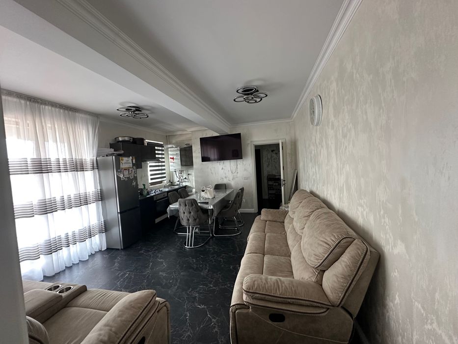 Apartament de vânzare 3 camere Bucuresti noi Jiului