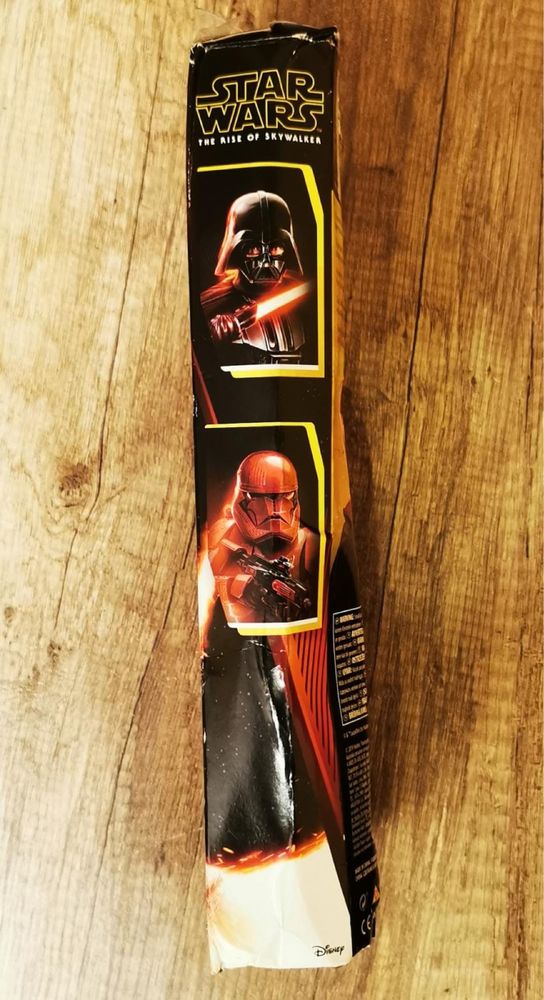 Figurina Star Wars Kylo Ren Hasbro 30 cm cadoul ideal