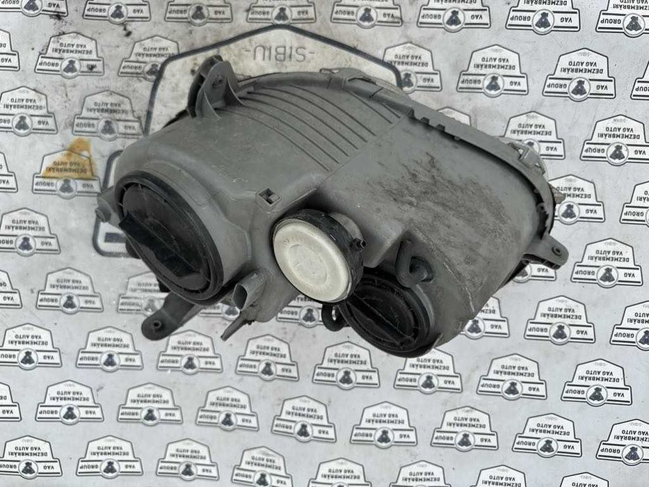 Far dreapta Mercedes C-CLASS w203