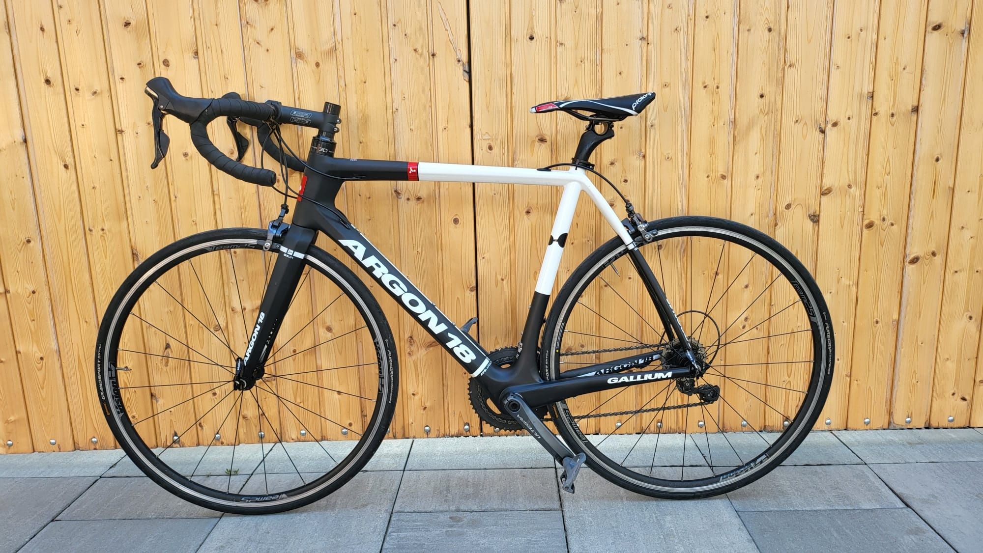 Vând cursiera argon 18 galium