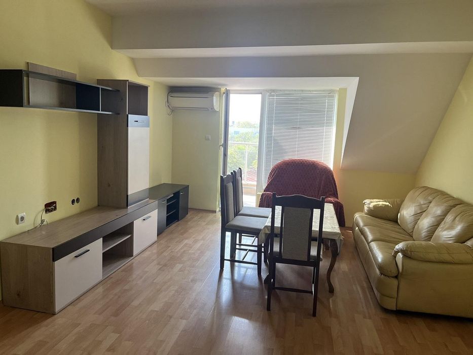 Четиристаен апартамент под наем в кв. Каменица 2