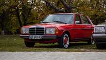 Închiriez masină de epocă retro pentru evenimente Mercedes W123-1977