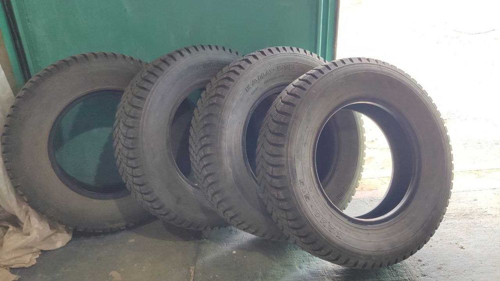 Комплект зимних шин 205/75 R15