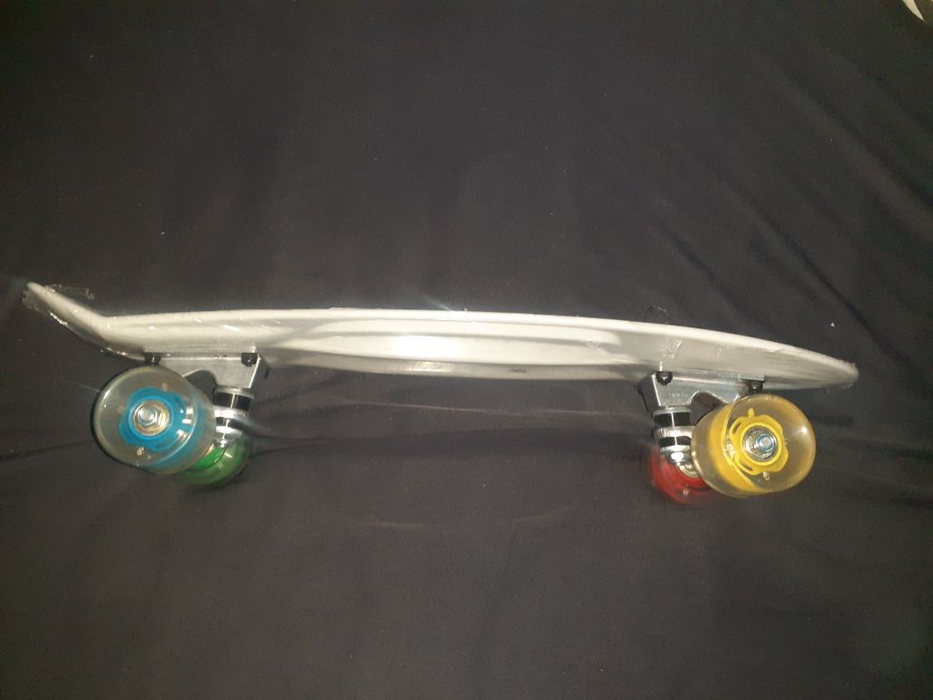 Skateboard cu leduri