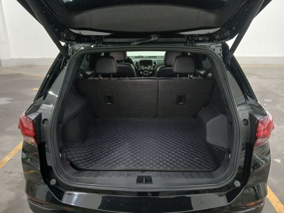 Продаётся EQUINOX 2022 года полный Full комплектации