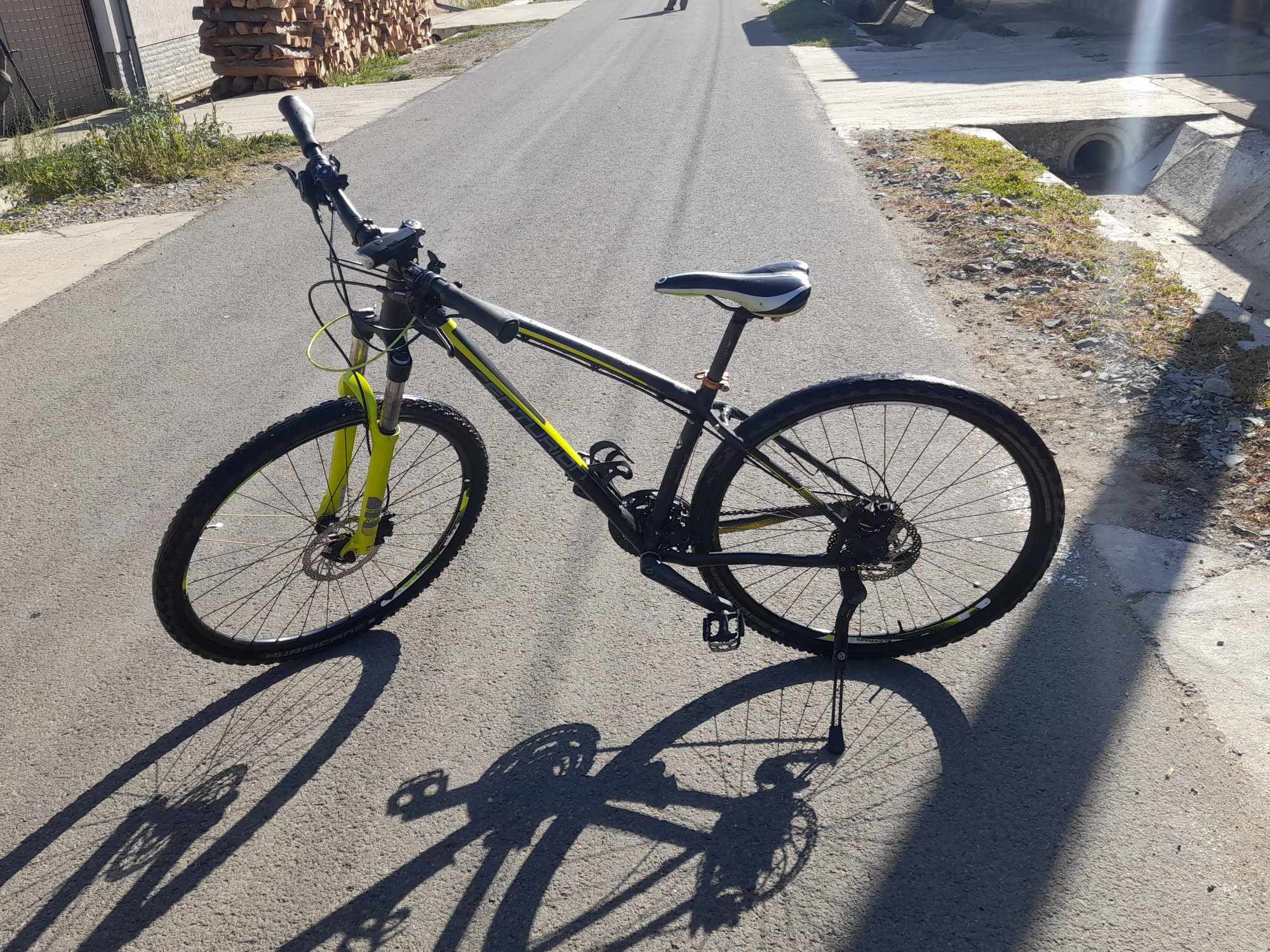 De vânzare bicicleta mountain bike centurion