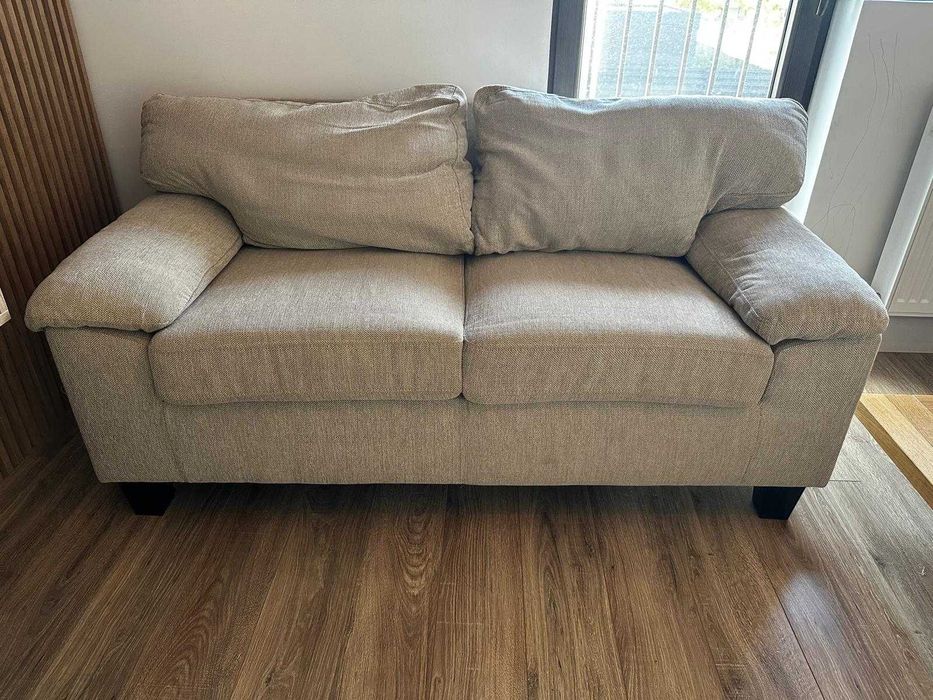 Canapea doua locuri, stare impecabila