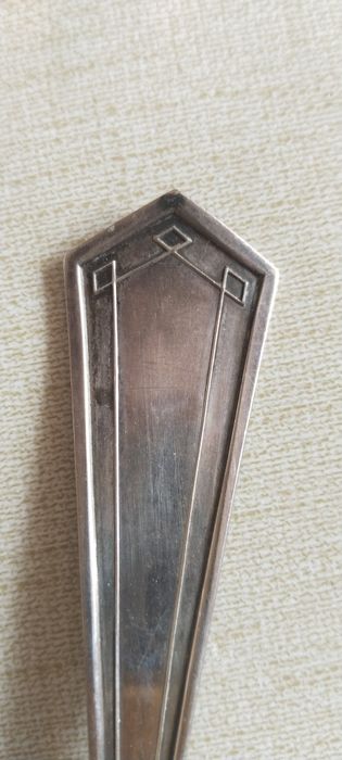 Продается ложка серебряная