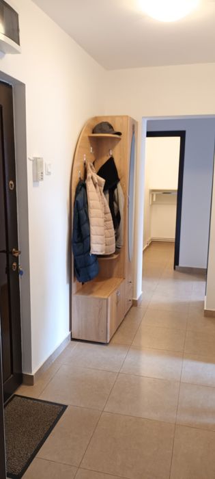 Inchiriez apartament , particular