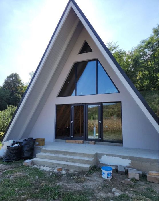 Cabane stil A Frame si case din structura de lemn, dimensiuni in funct