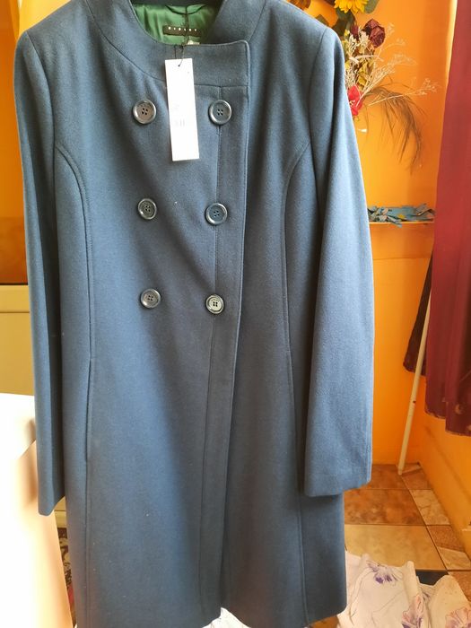 Pardesiu dama marca Sisley