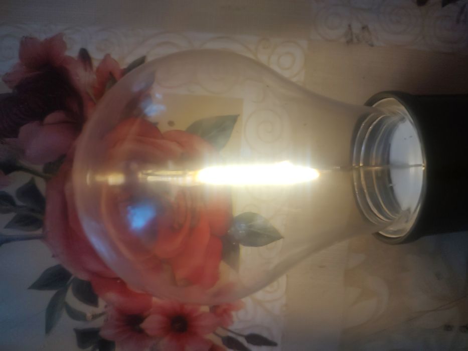 Vând becuri cu încărcare usb