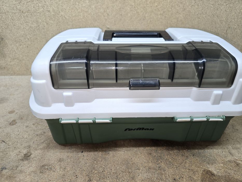 Куфар и кутия за риболов