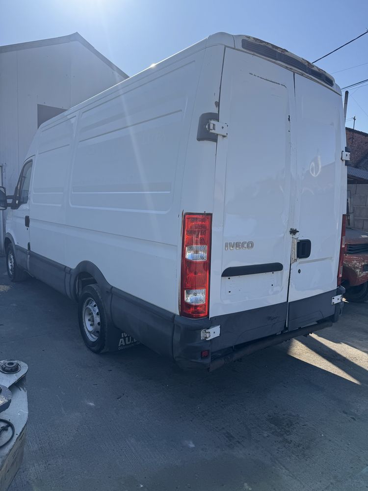 Iveco microbuz punte simpla 35s12 2009
