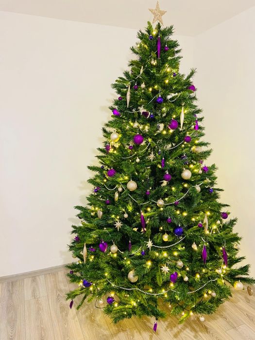 Brad artificial 210 cm, stare excelenta