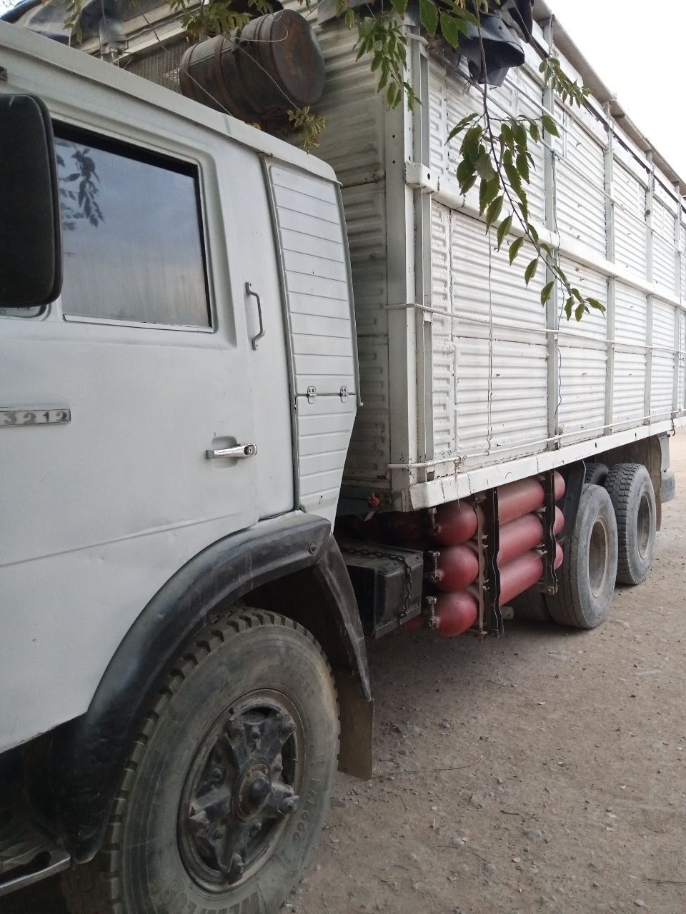 Kamaz sotiladi  xolati aloo