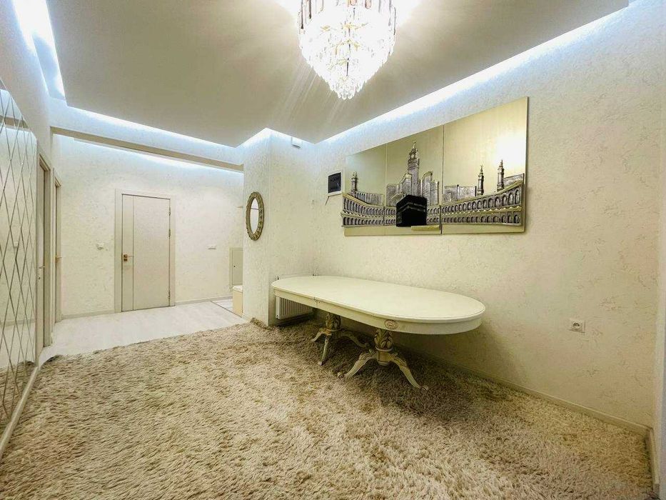 Продаю просторную 4-х комнатную в ЖК «Zaravshan City» ID: 3911