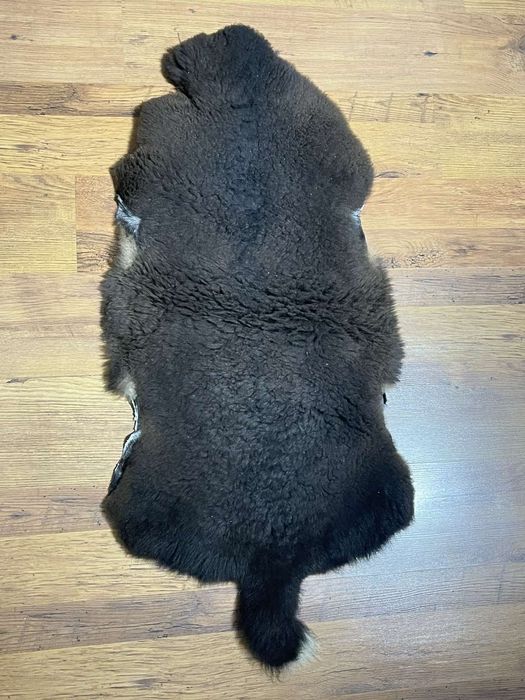 Обработени агнешки кожи