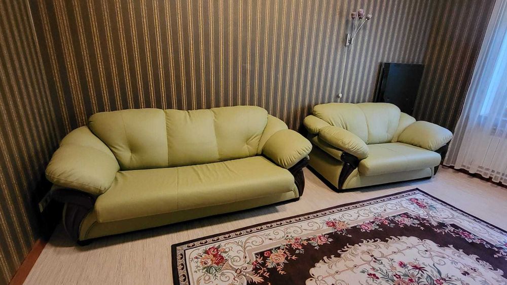 Продам  шикарный комплект диванов 3-2-1 в отличном состоянии!