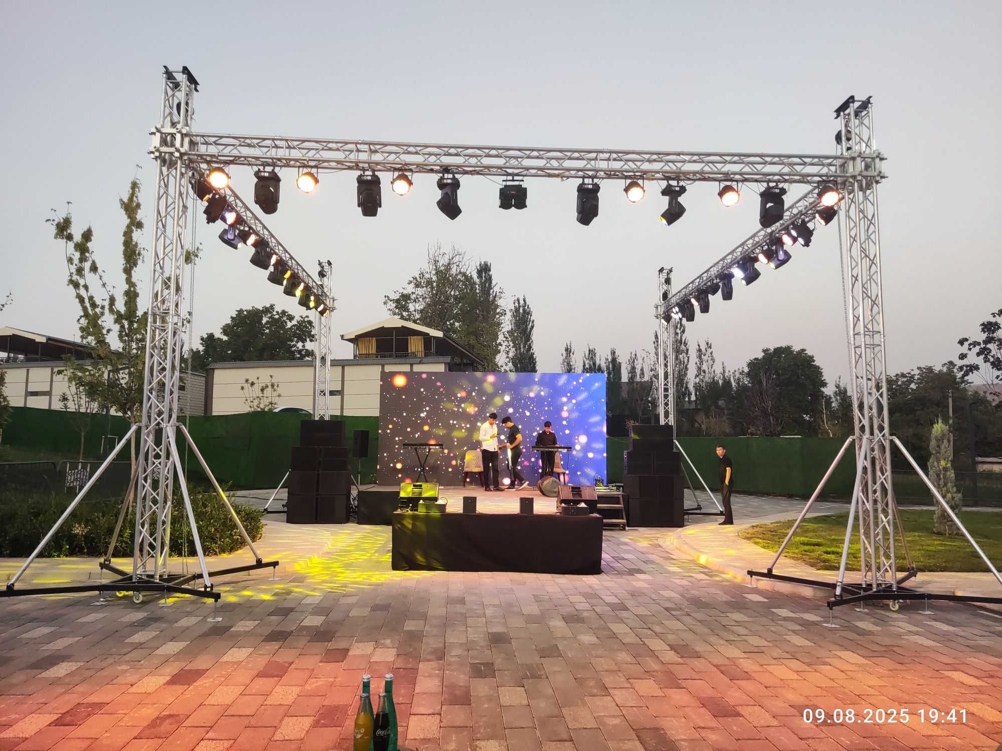Led ekran arenda