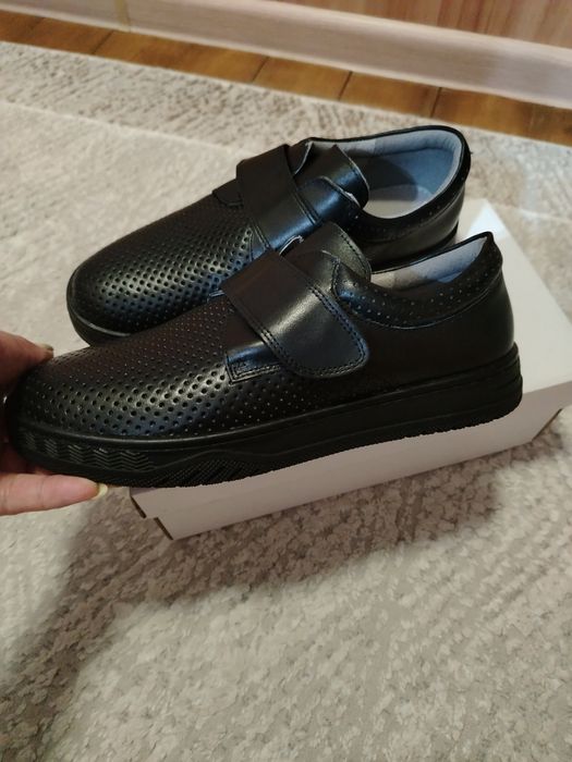Туфли новые 37 размер на мальчика