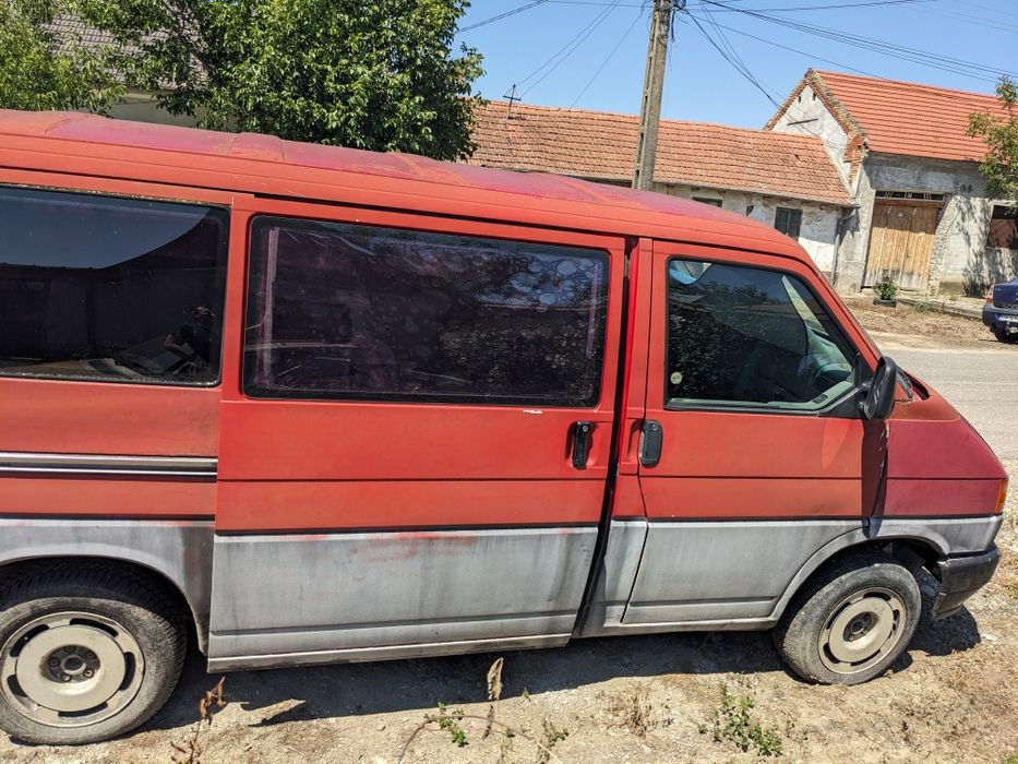 Vând Volkswagen Transporter T4
